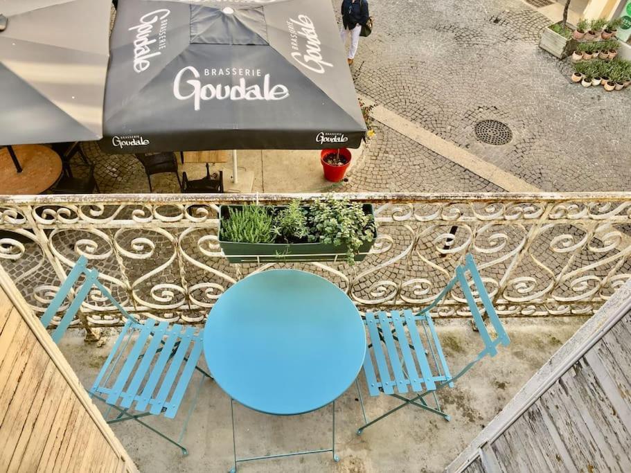 Coeur Du Centre Ville Avec Balcon LʼIsle-sur-la-Sorgue المظهر الخارجي الصورة